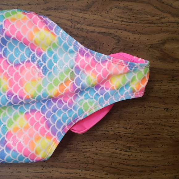 Swimsuit - Picture 4 of 6